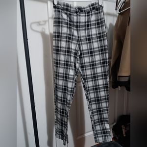 Amazing straight leg black and white plaid pants